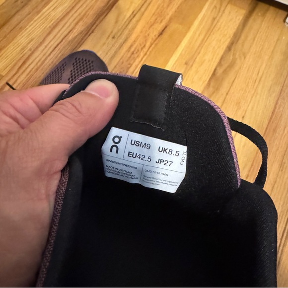 On Running Cloudsurfer Running Shoe - Picture 6 of 6